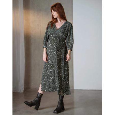 Robe de maternité Ava – Élégance sauvage & confort absolu pour futures mamans