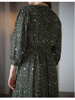 Robe de maternité Ava – Élégance sauvage & confort absolu pour futures mamans
