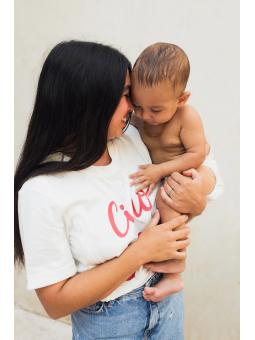 T-shirt d'allaitement Ciao Bella – Blanc et terracotta pour une maman rayonnante