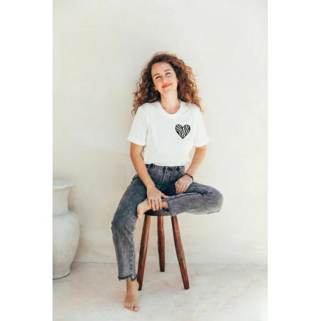 T-shirt d'allaitement Cœur Zèbre – L'audace graphique au service des mamans allaitantes