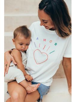 T-shirt d'allaitement Amor – Une déclaration d'amour colorée pour les mamans qui allaitent